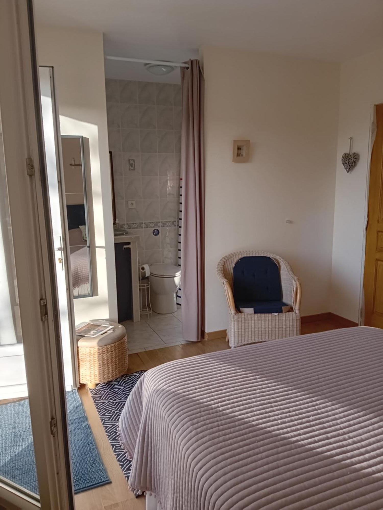 Cocooning Au Saut Du Loup Bed & Breakfast Lavergne  Dış mekan fotoğraf